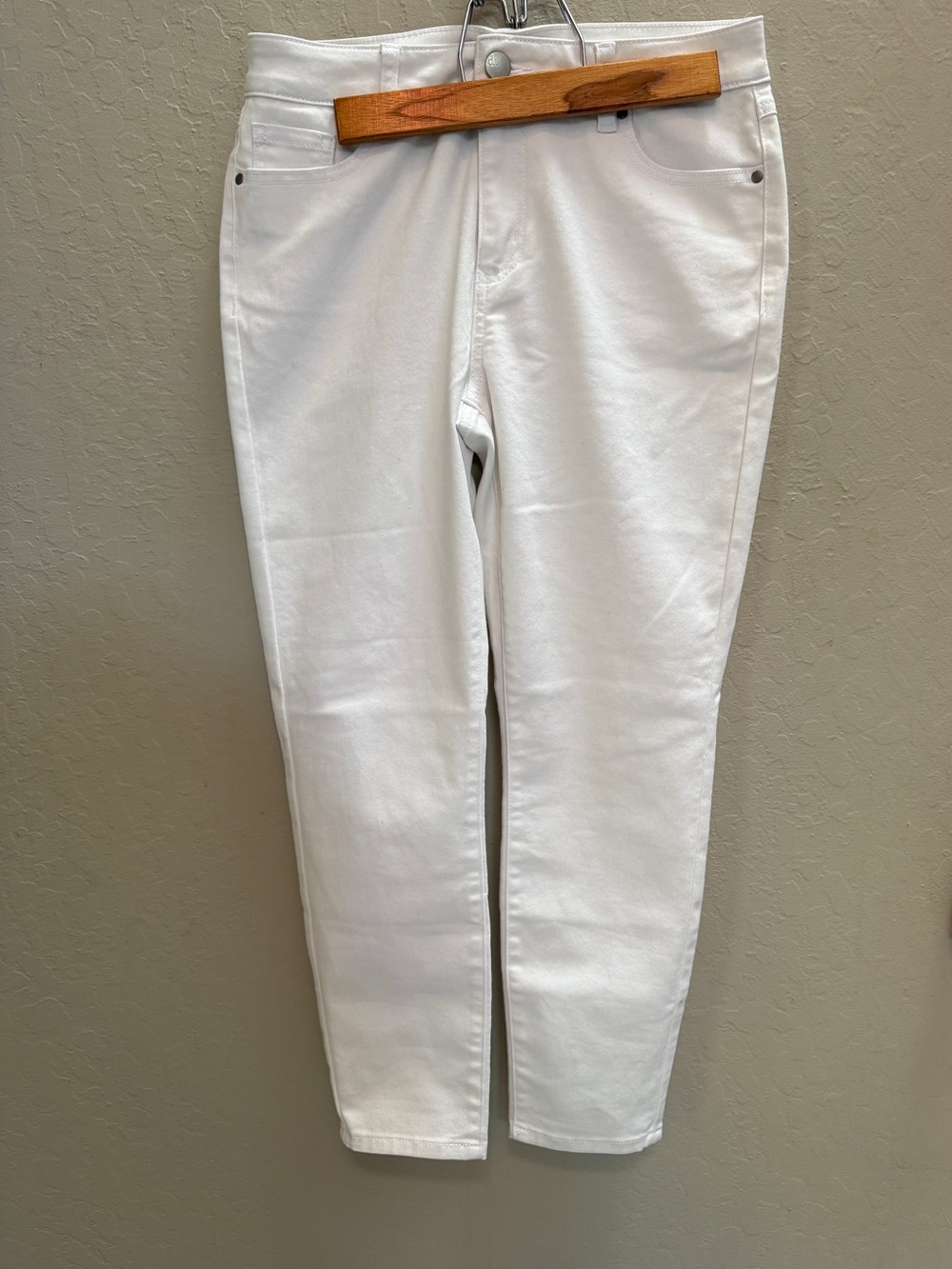 d. jeans White Slim Straight Women's Jeans
